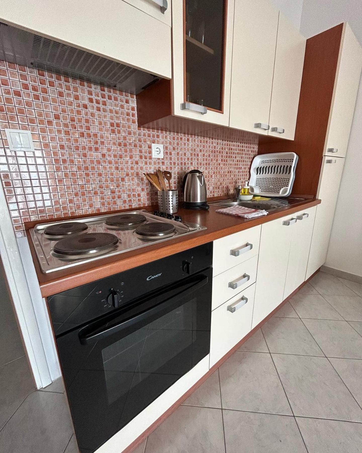 Apartments File Five พอดโกรา ภายนอก รูปภาพ